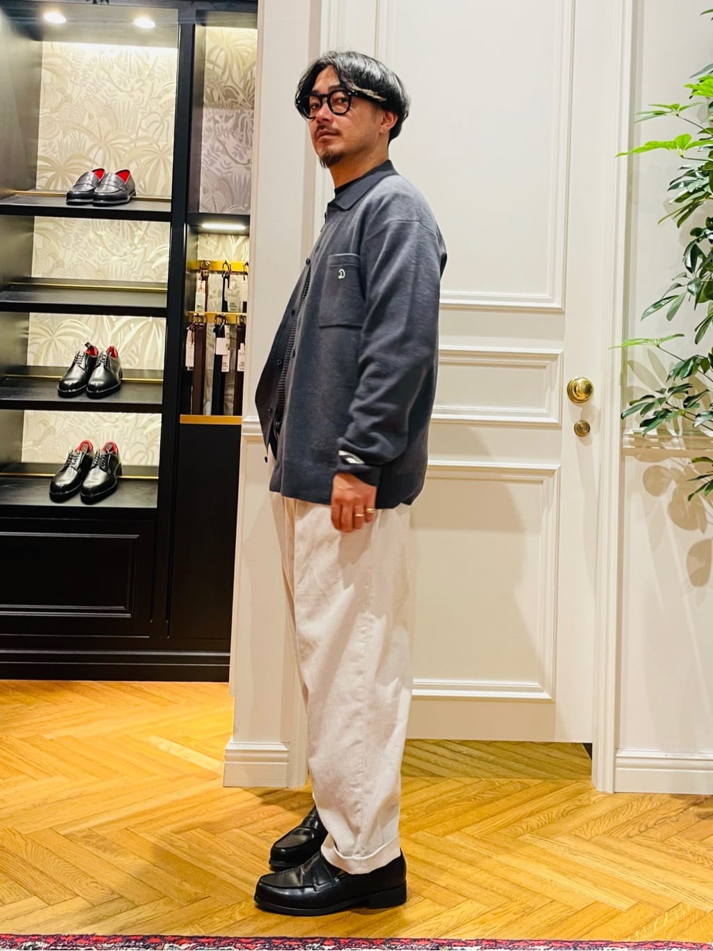 鶴田大士さんの「DRESSTERIOR｜【撥水加工/Safari5月号掲載】ローファー」を使ったコーディネート