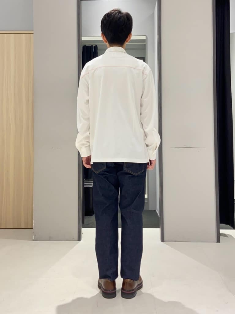 わいずみさんの「TAKEO KIKUCHI｜【モンスターストレッチ】日本製 ワンウォッシュ デニムパンツ」を使ったコーディネート