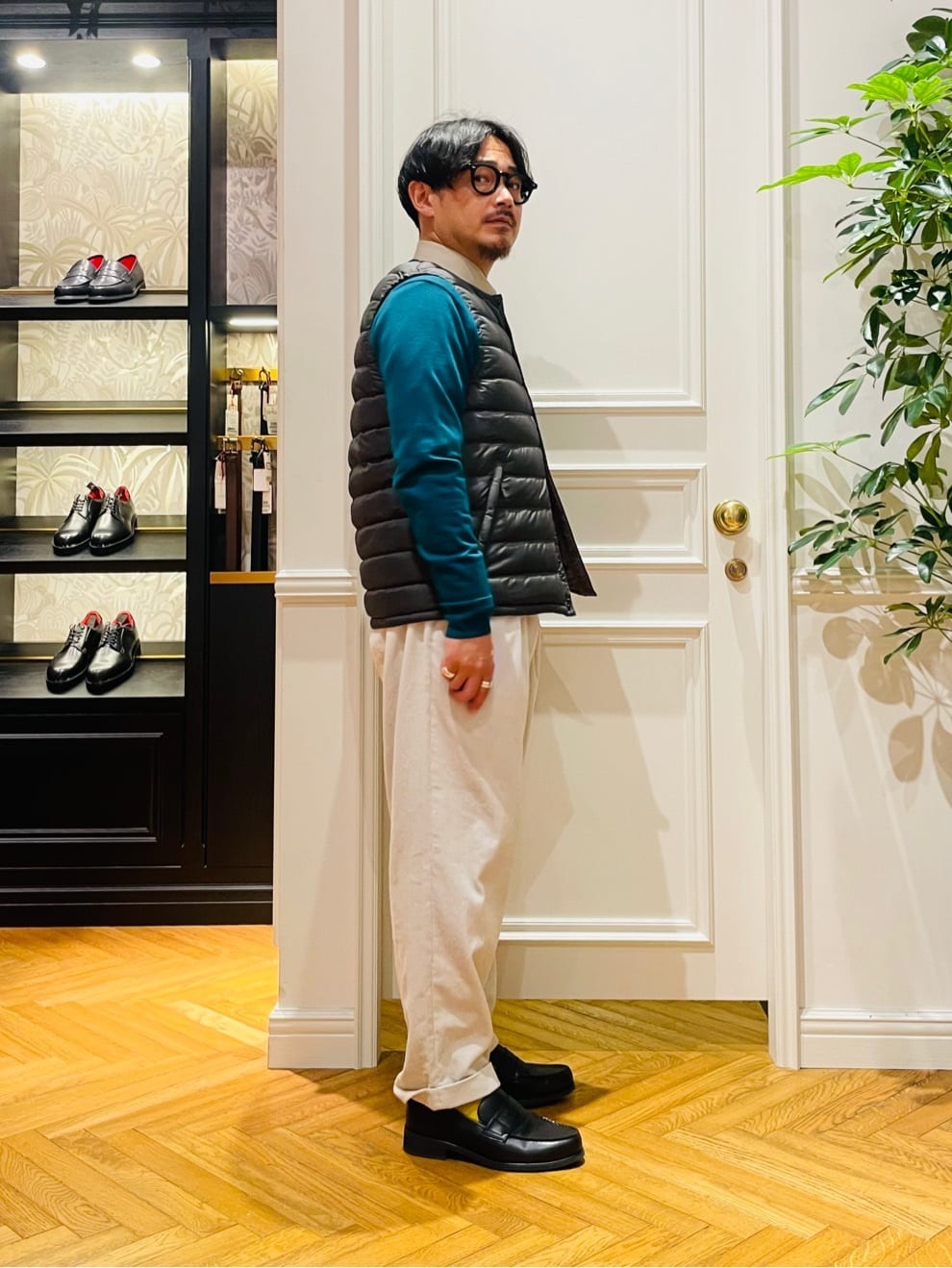 鶴田大士さんの「DRESSTERIOR｜【撥水加工/Safari5月号掲載】ローファー」を使ったコーディネート