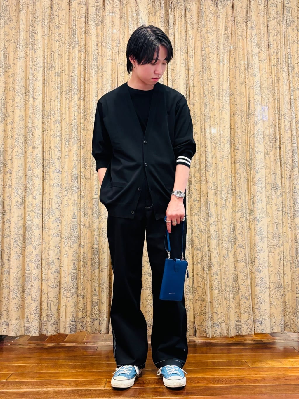 kaminaga さんの「DRESSTERIOR｜【Safari5月号掲載】イタリアレザースマホショルダーバッグ」を使ったコーディネート