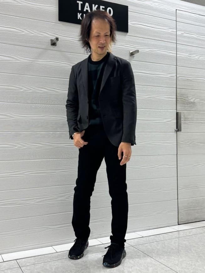 井出恭輔さんの「TAKEO KIKUCHI｜【Sサイズ～】ストレッチ デニム パンツ」を使ったコーディネート