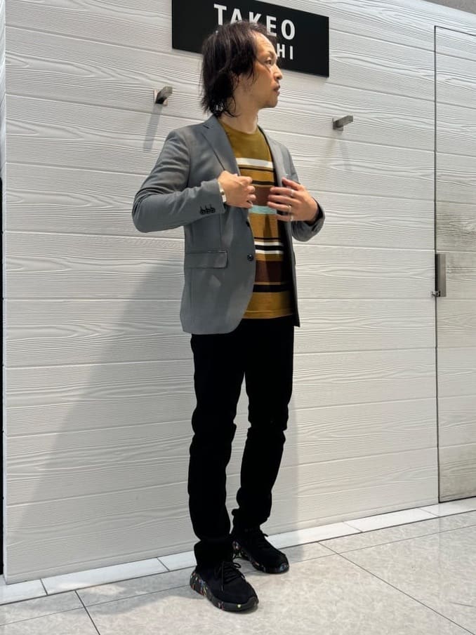 井出恭輔さんの「TAKEO KIKUCHI｜【Sサイズ～】ストレッチ デニム パンツ」を使ったコーディネート