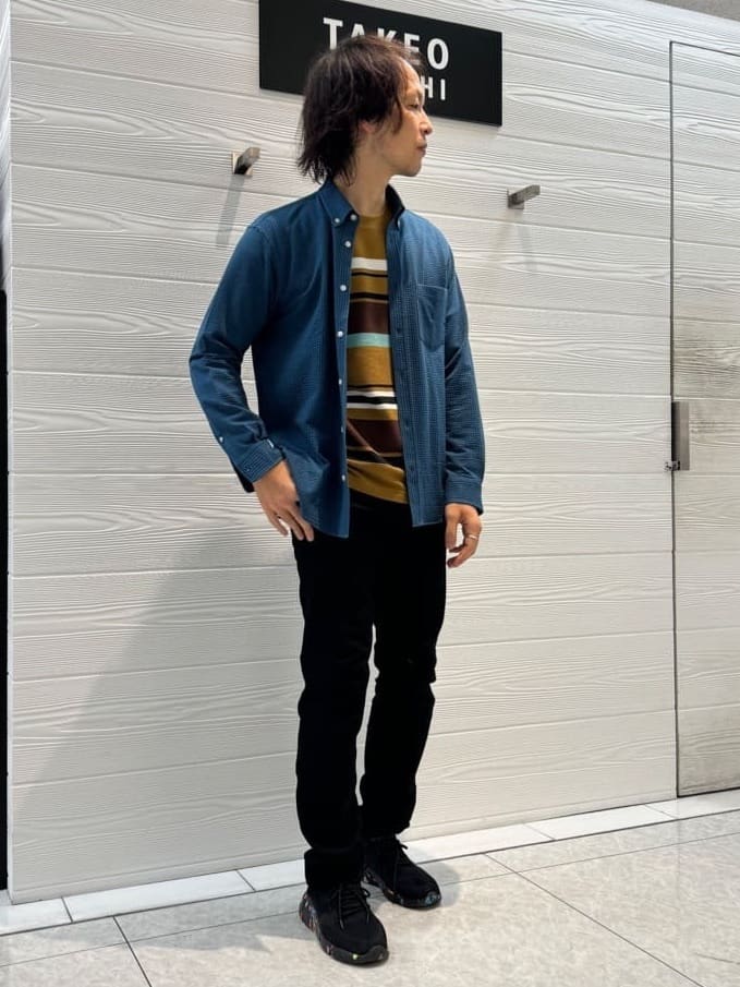 井出恭輔さんの「TAKEO KIKUCHI｜【Sサイズ～】ストレッチ デニム パンツ」を使ったコーディネート