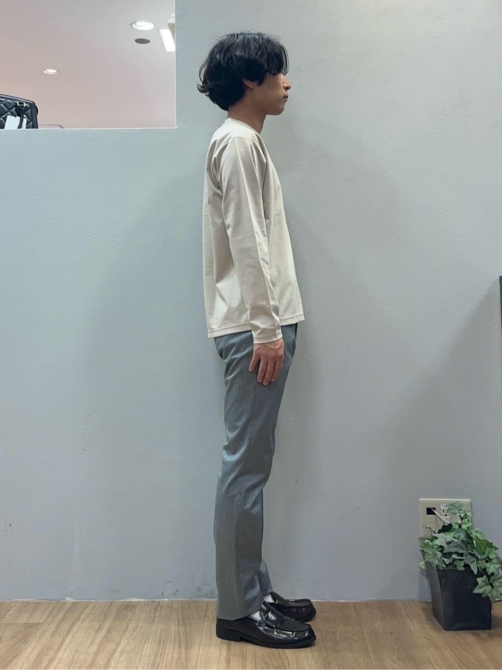 Uさんの「TAKEO KIKUCHI｜【全7サイズ&times;8色展開！】トップマルチヘリンボン パンツ」を使ったコーディネート