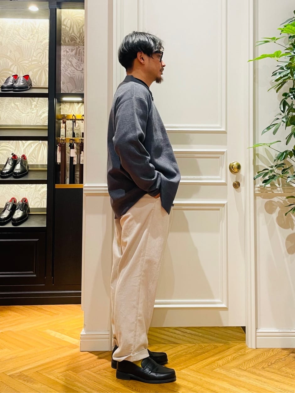 鶴田大士さんの「DRESSTERIOR｜【撥水加工/Safari5月号掲載】ローファー」を使ったコーディネート