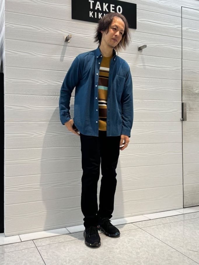 井出恭輔さんの「TAKEO KIKUCHI｜【Sサイズ～】ストレッチ デニム パンツ」を使ったコーディネート