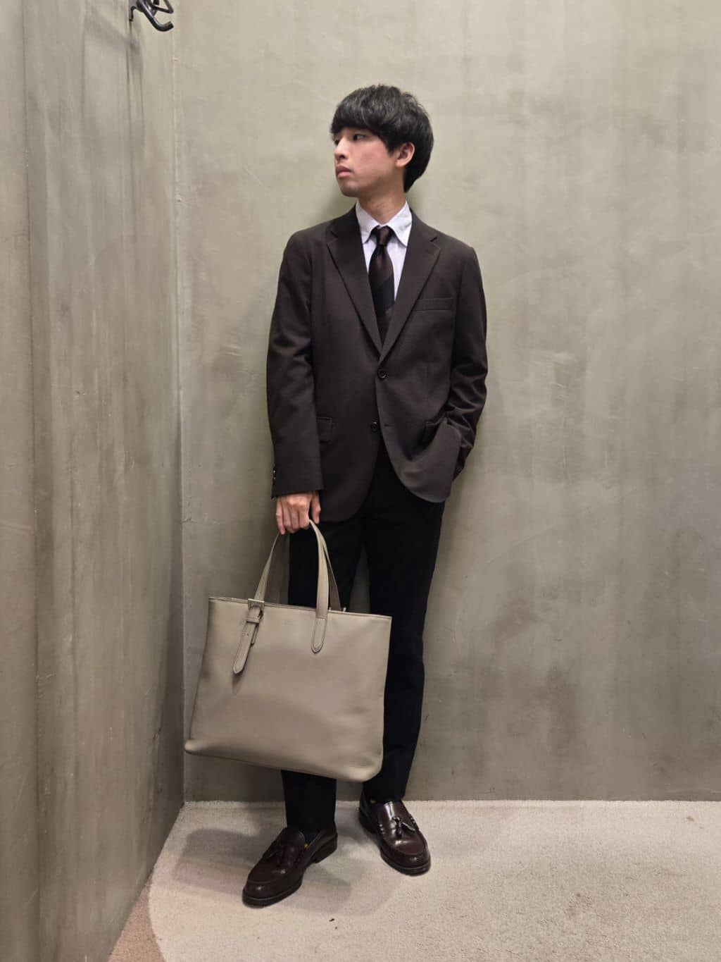 白木駆さんの「TAKEO KIKUCHI｜【Made in JAPAN】市松紋 ドレスシャツ」を使ったコーディネート