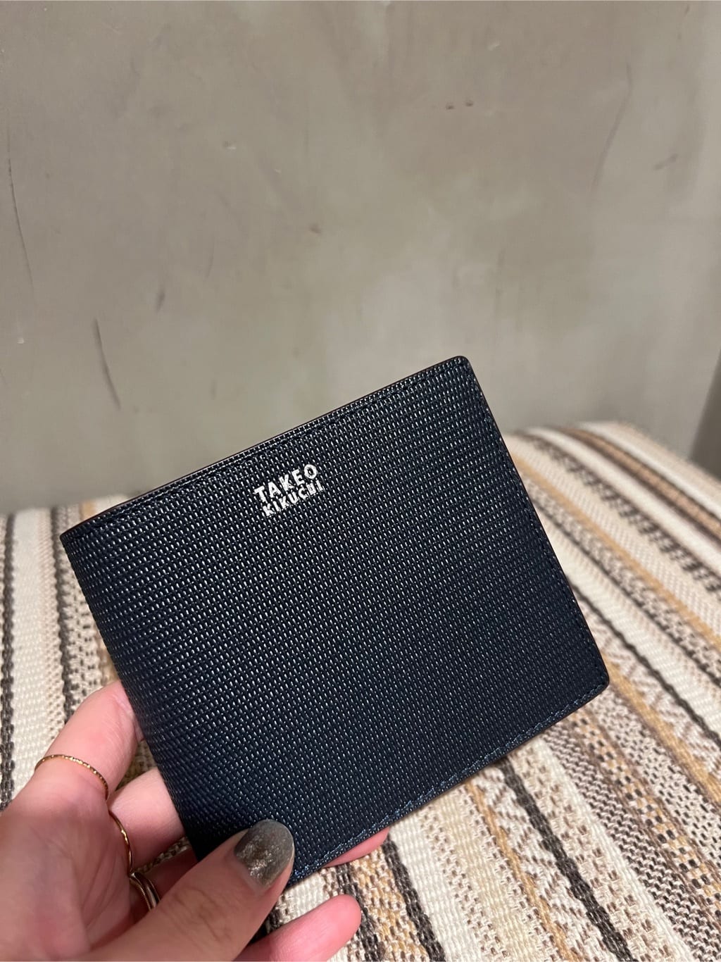 s___sさんの「TAKEO KIKUCHI｜【ソフト＆ナチュラル】ミニメッシュ レザー 2つ折り財布」を使ったコーディネート