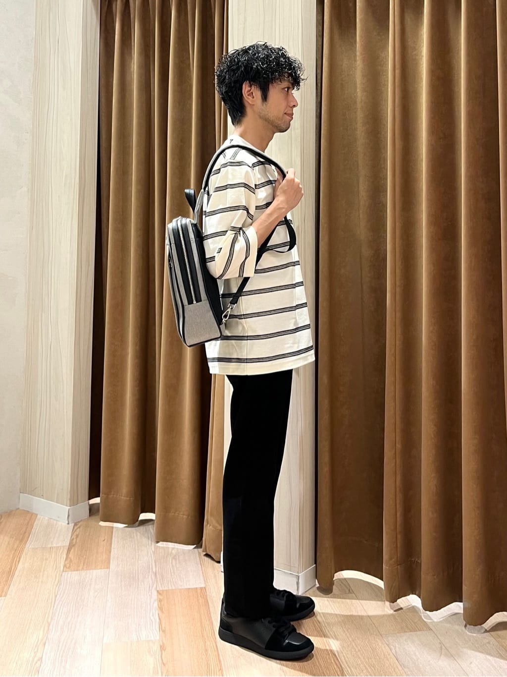 URAさんの「TAKEO KIKUCHI｜【Sサイズ～】ストレッチ デニム パンツ」を使ったコーディネート