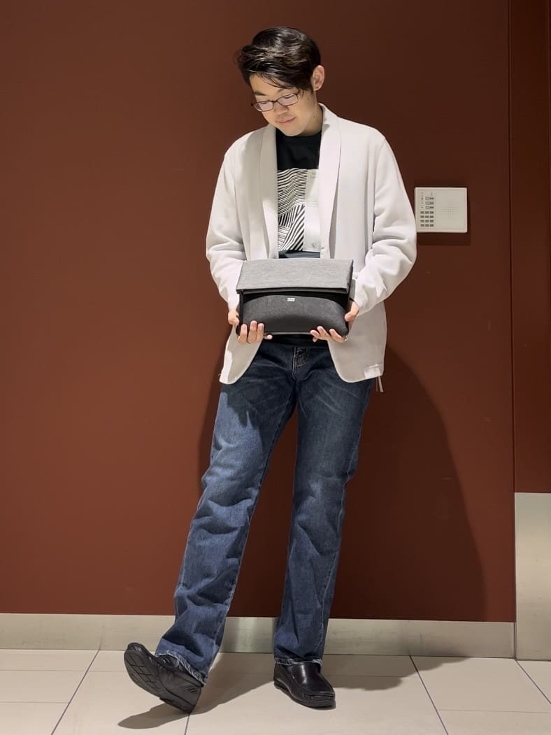 ジュンさんの「TAKEO KIKUCHI｜【モンスターストレッチ】日本製 ウォッシュド デニムパンツ」を使ったコーディネート