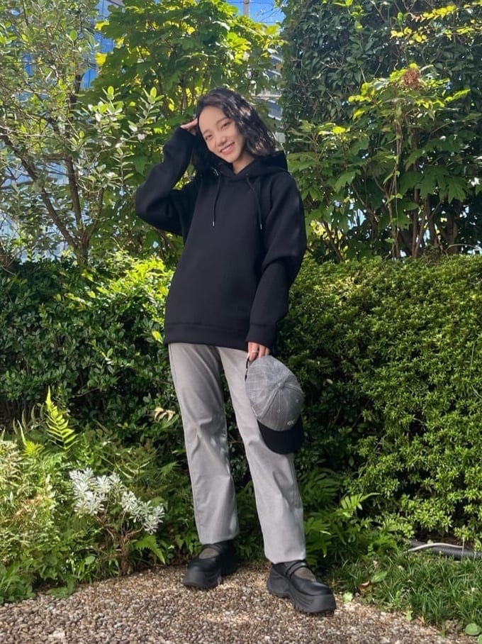 みちゃおさんの「TAKEO KIKUCHI｜【Made in JAPAN】播州織 ストレッチ パンツ」を使ったコーディネート