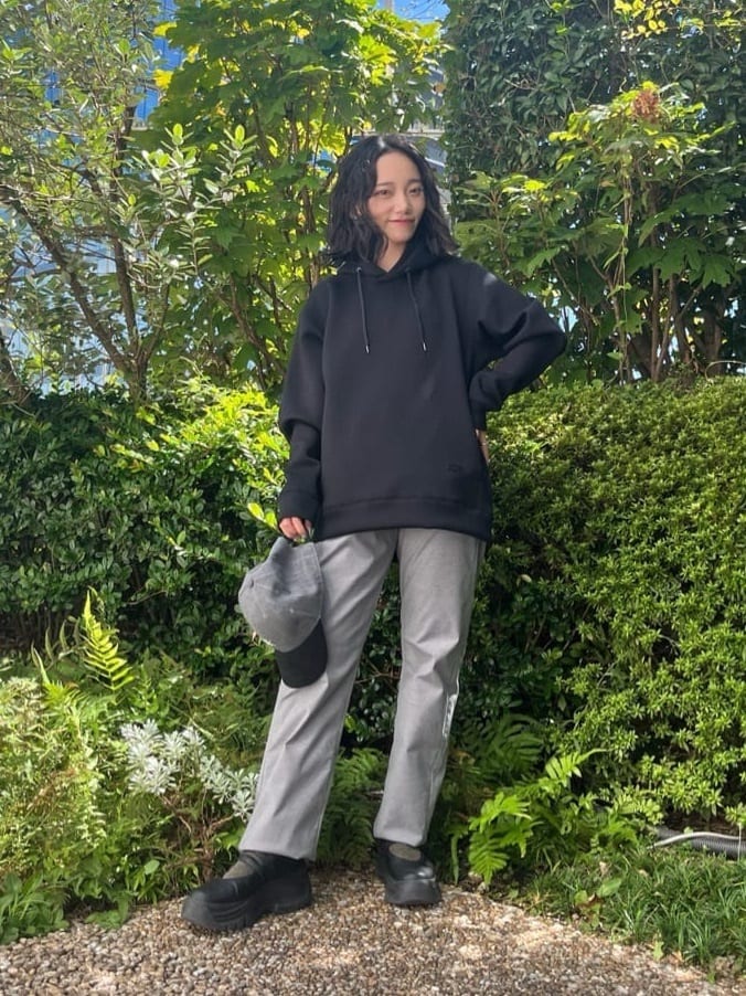 みちゃおさんの「TAKEO KIKUCHI｜【Made in JAPAN】播州織 ストレッチ パンツ」を使ったコーディネート