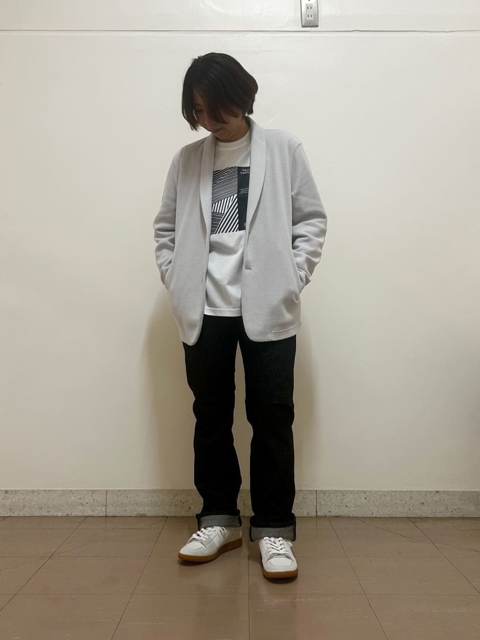okaさんの「TAKEO KIKUCHI｜【モンスターストレッチ】日本製 ワンウォッシュ デニムパンツ」を使ったコーディネート