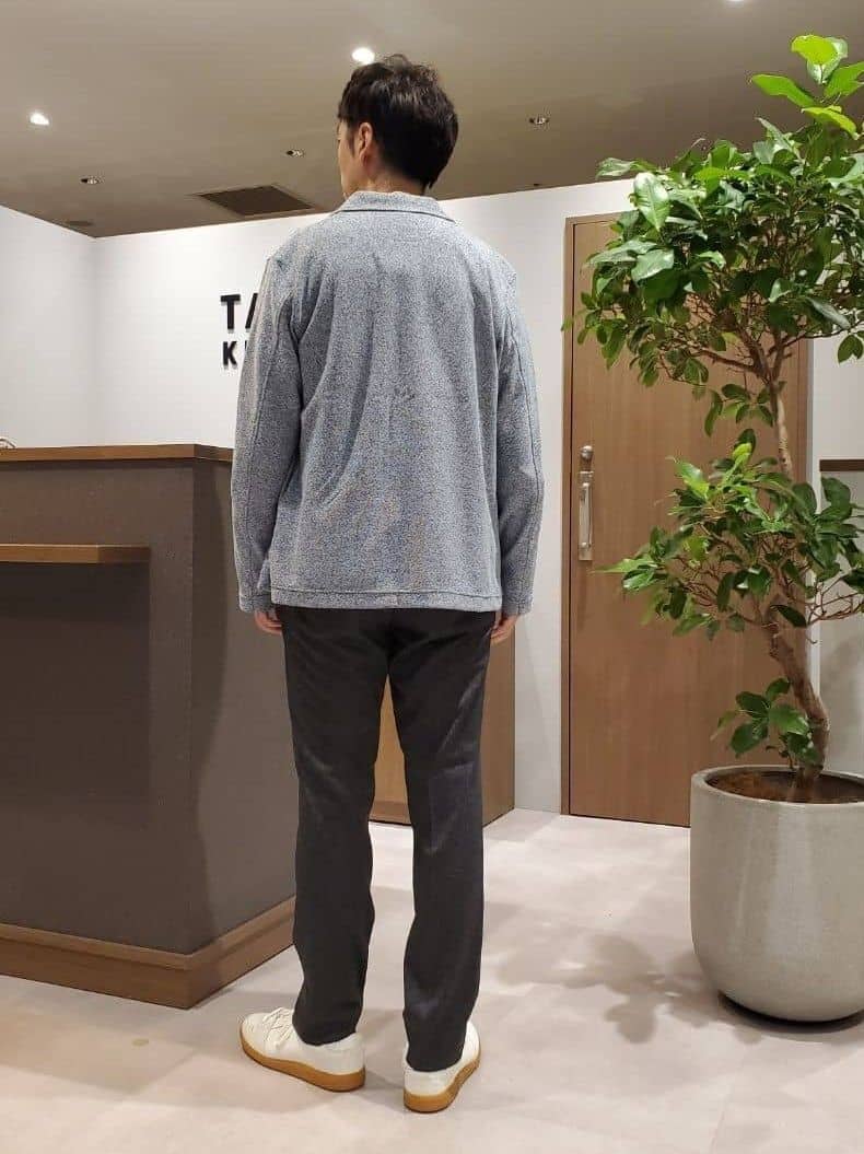 ishidaさんの「TAKEO KIKUCHI｜【ONOFF対応】TRダブルニット ストレッチパンツ」を使ったコーディネート