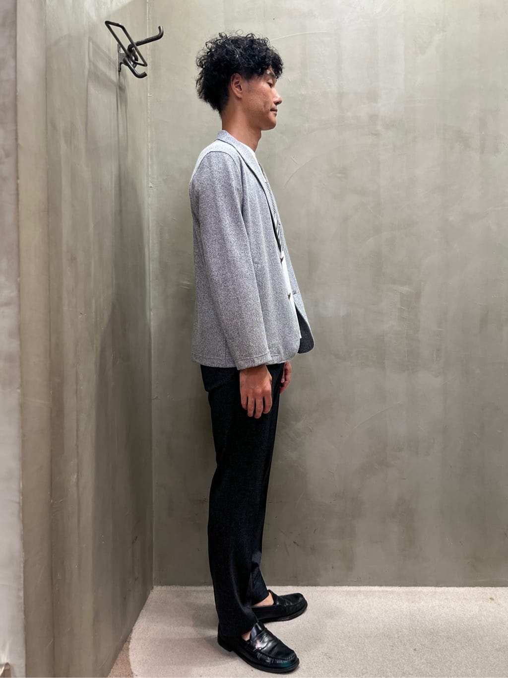mutoさんの「TAKEO KIKUCHI｜【ONOFF対応】TRダブルニット ストレッチパンツ」を使ったコーディネート
