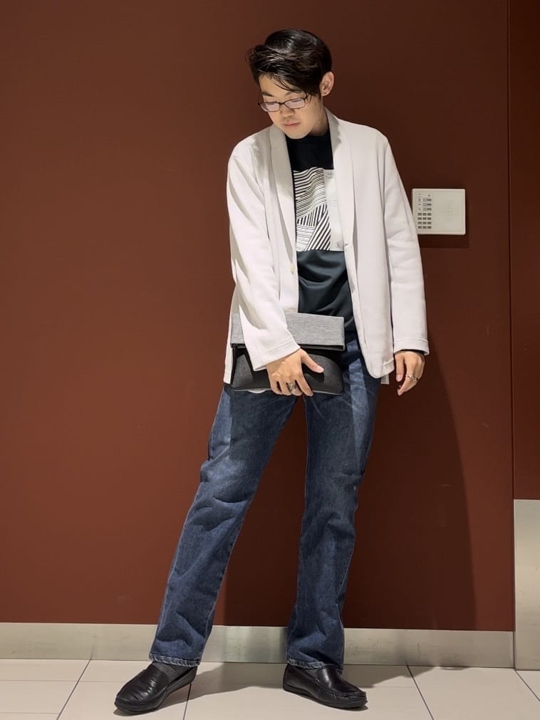 ジュンさんの「TAKEO KIKUCHI｜【モンスターストレッチ】日本製 ウォッシュド デニムパンツ」を使ったコーディネート