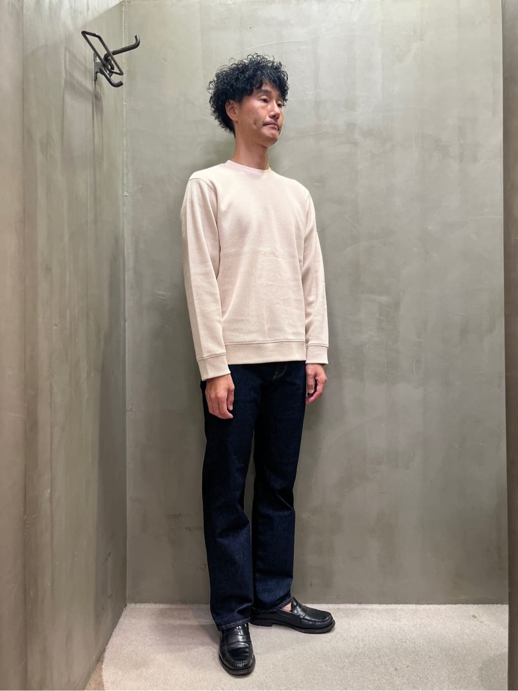 mutoさんの「TAKEO KIKUCHI｜【モンスターストレッチ】日本製 ワンウォッシュ デニムパンツ」を使ったコーディネート