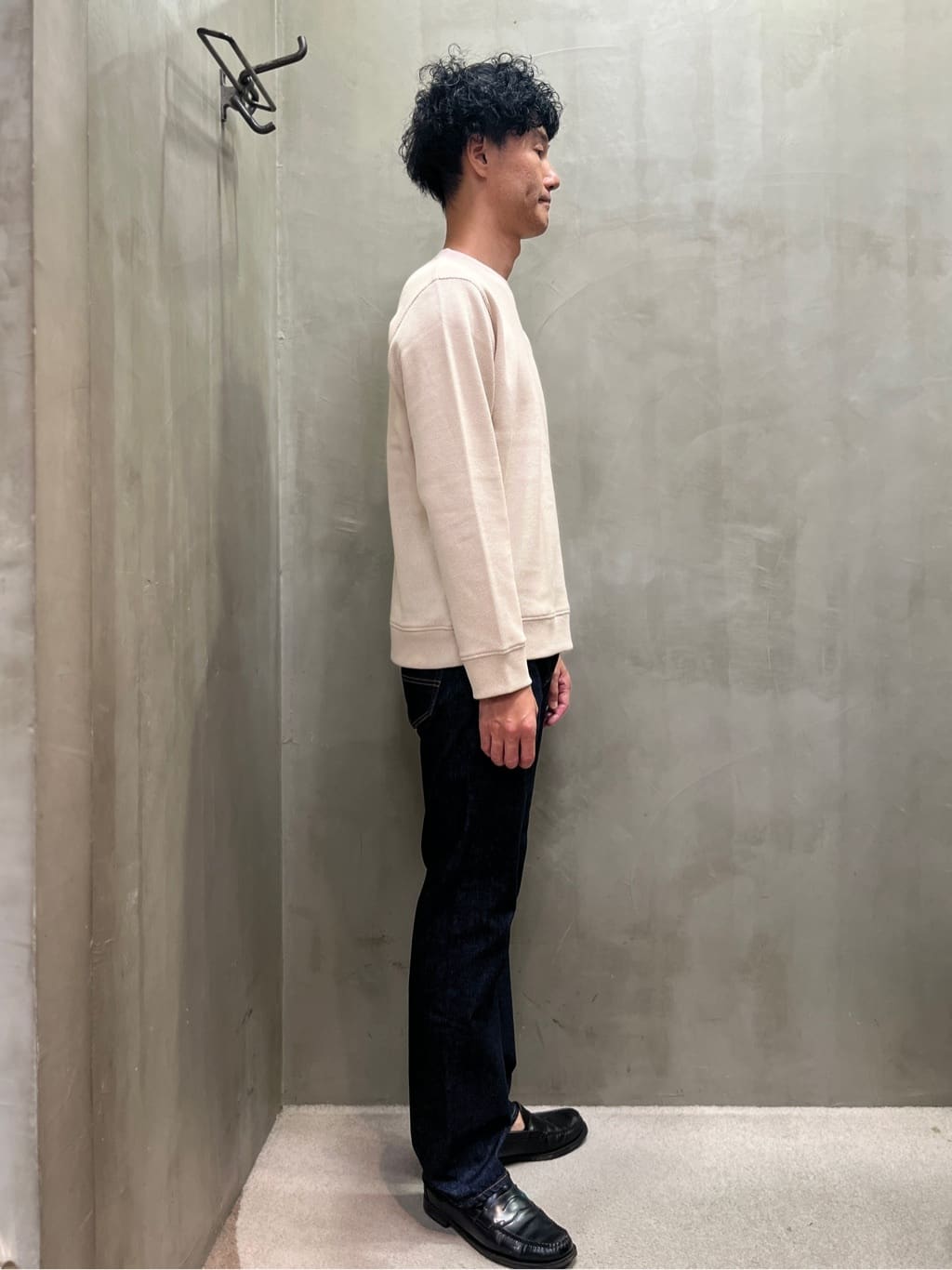 mutoさんの「TAKEO KIKUCHI｜【モンスターストレッチ】日本製 ワンウォッシュ デニムパンツ」を使ったコーディネート