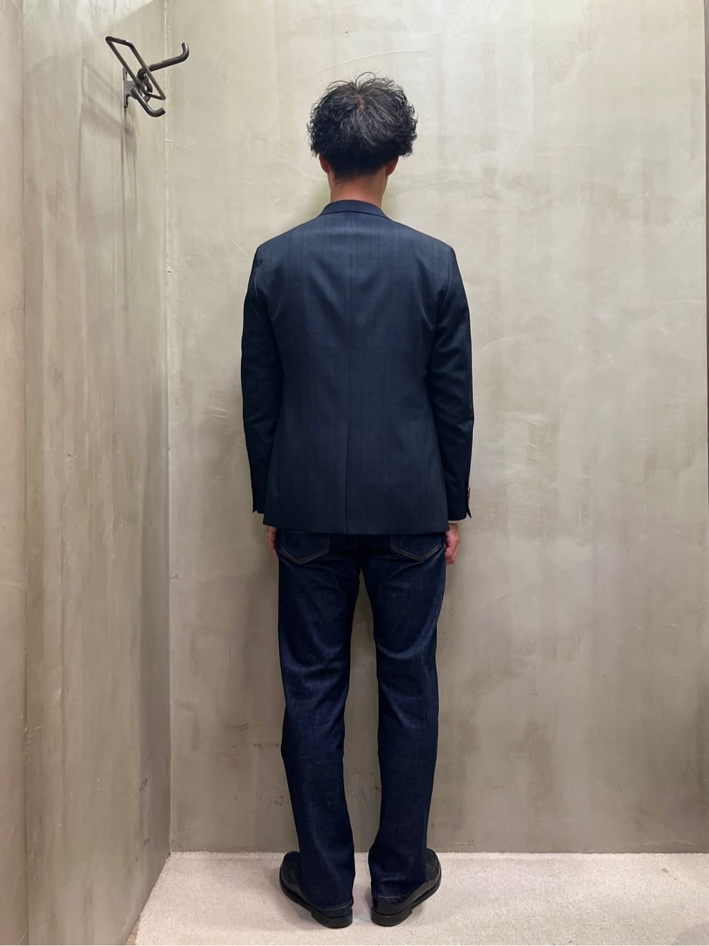 mutoさんの「TAKEO KIKUCHI｜【モンスターストレッチ】日本製 ワンウォッシュ デニムパンツ」を使ったコーディネート