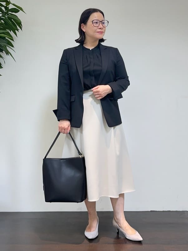 Asamiさんの「UNTITLED｜【洗える通勤スーツ】レジェールギャバ ストレッチテーラードジャケット」を使ったコーディネート