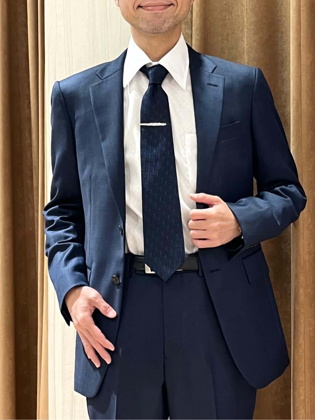 URAさんの「TAKEO KIKUCHI｜【Three by Three】シャイニーシャークピンヘッド スーツ/3ピース対応可」を使ったコーディネート