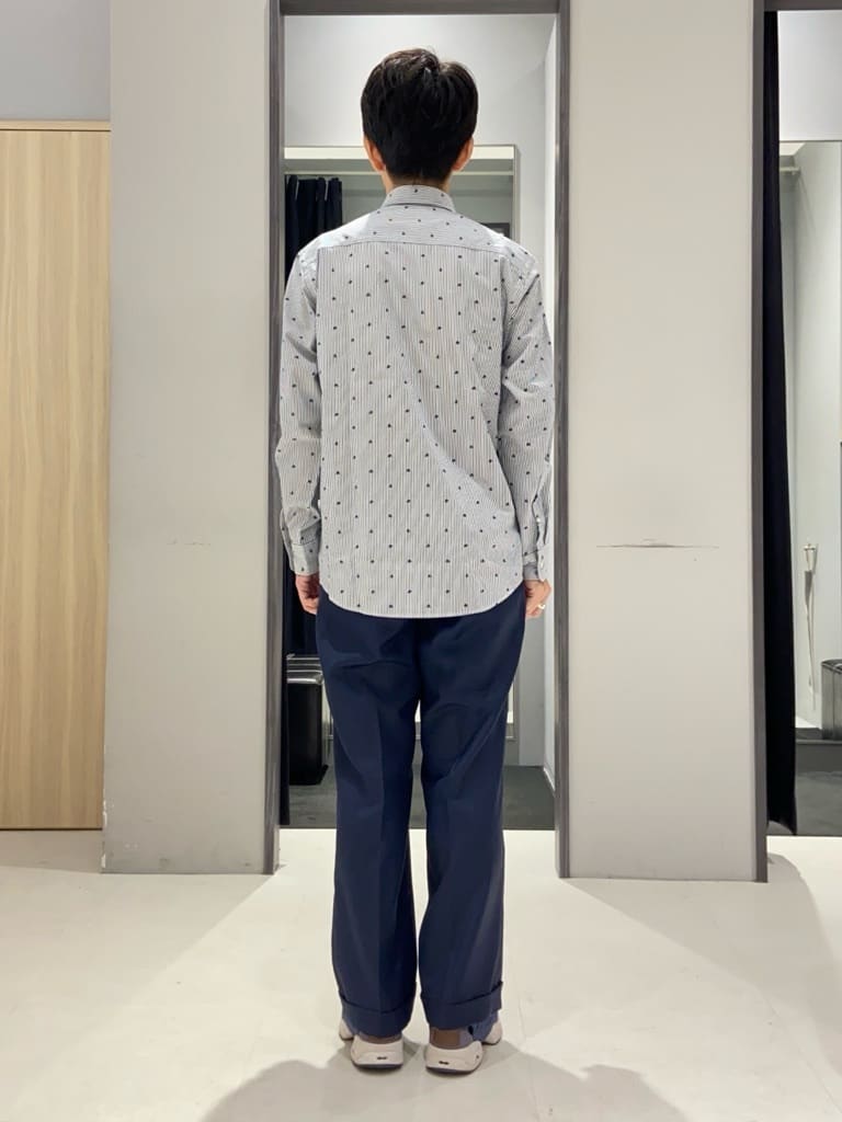わいずみさんの「TAKEO KIKUCHI｜ハットモチーフ ジャカード ストライプ シャツ」を使ったコーディネート