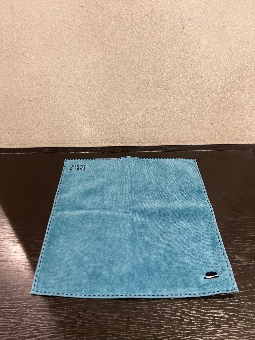 松村泰輔さんの「TAKEO KIKUCHI｜【Made in JAPAN】タオルハンカチ」を使ったコーディネート