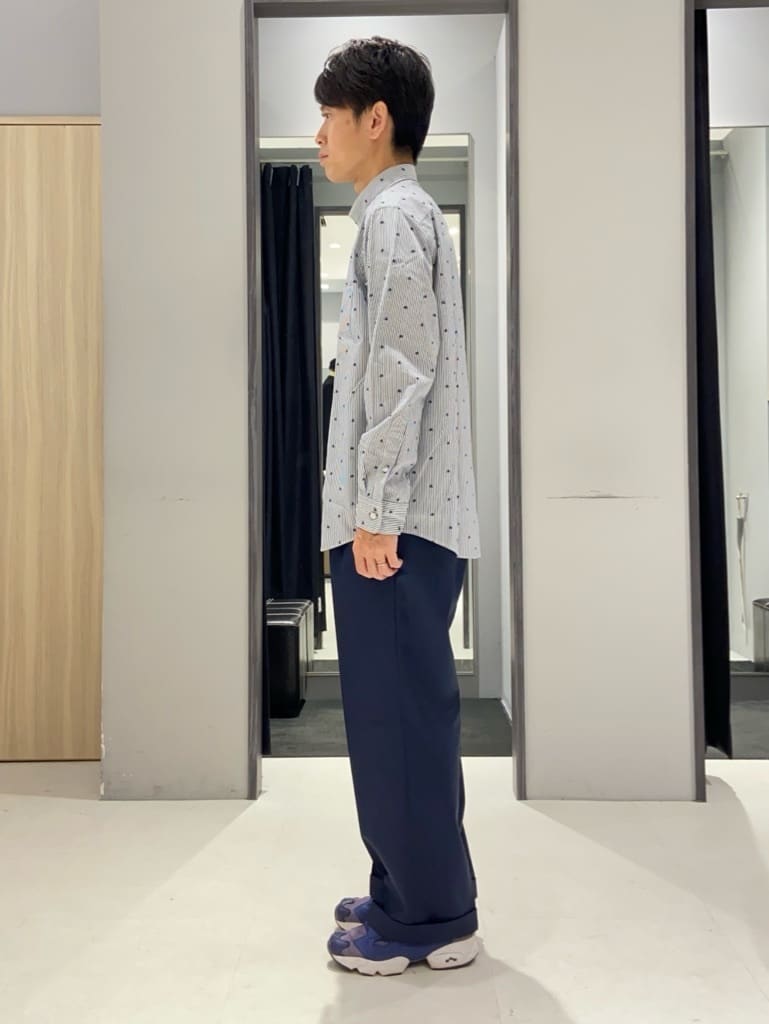 わいずみさんの「TAKEO KIKUCHI｜ハットモチーフ ジャカード ストライプ シャツ」を使ったコーディネート