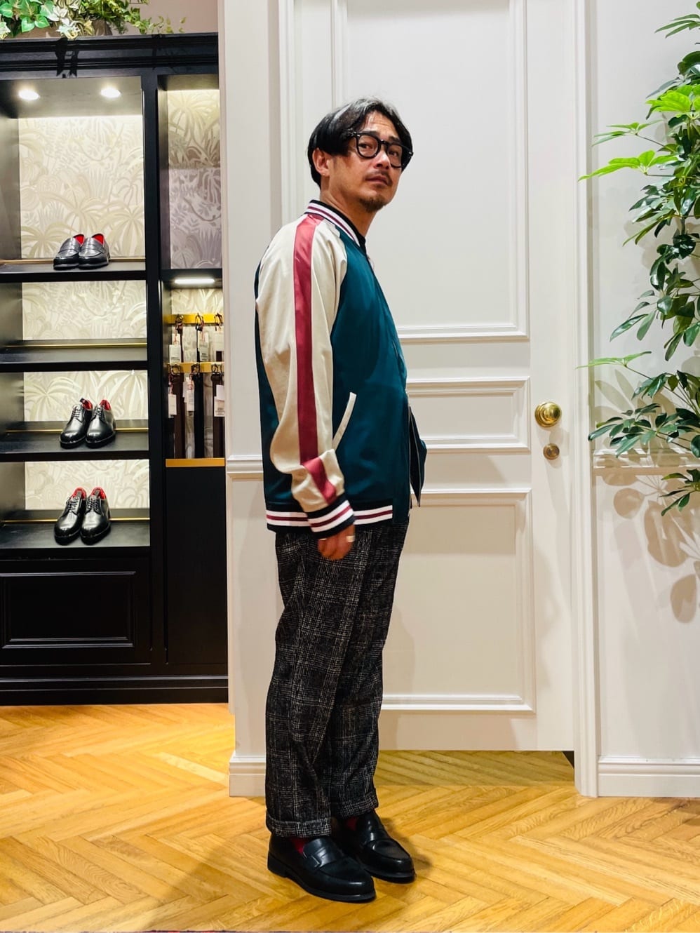 鶴田大士さんの「DRESSTERIOR｜【撥水加工/Safari5月号掲載】ローファー」を使ったコーディネート