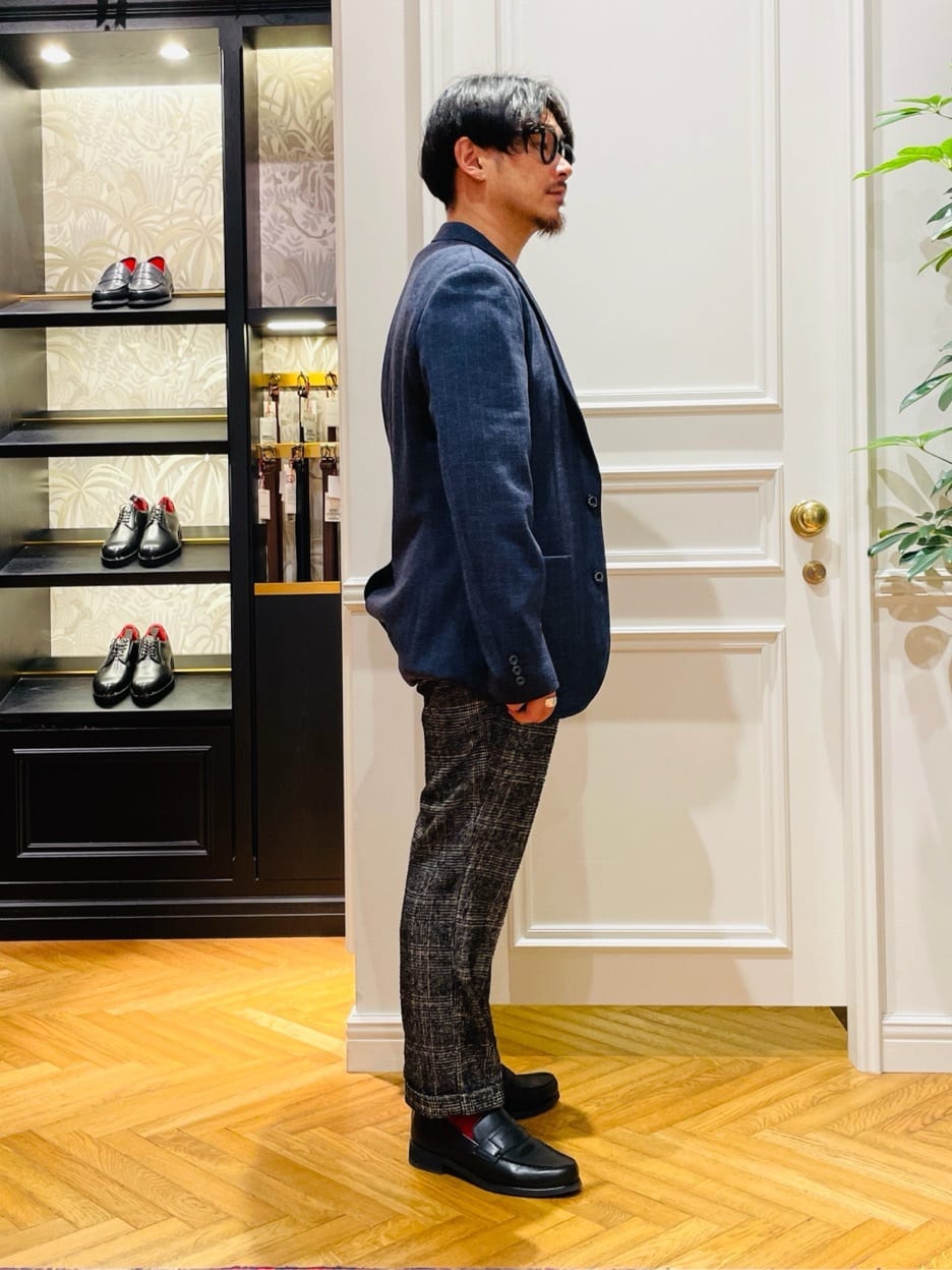 鶴田大士さんの「DRESSTERIOR｜【撥水加工/Safari5月号掲載】ローファー」を使ったコーディネート