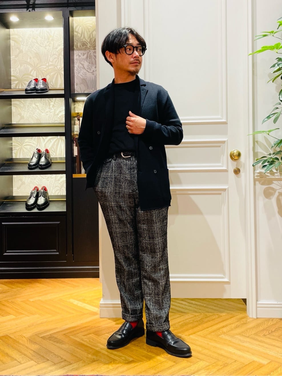鶴田大士さんの「DRESSTERIOR｜【撥水加工/Safari5月号掲載】ローファー」を使ったコーディネート