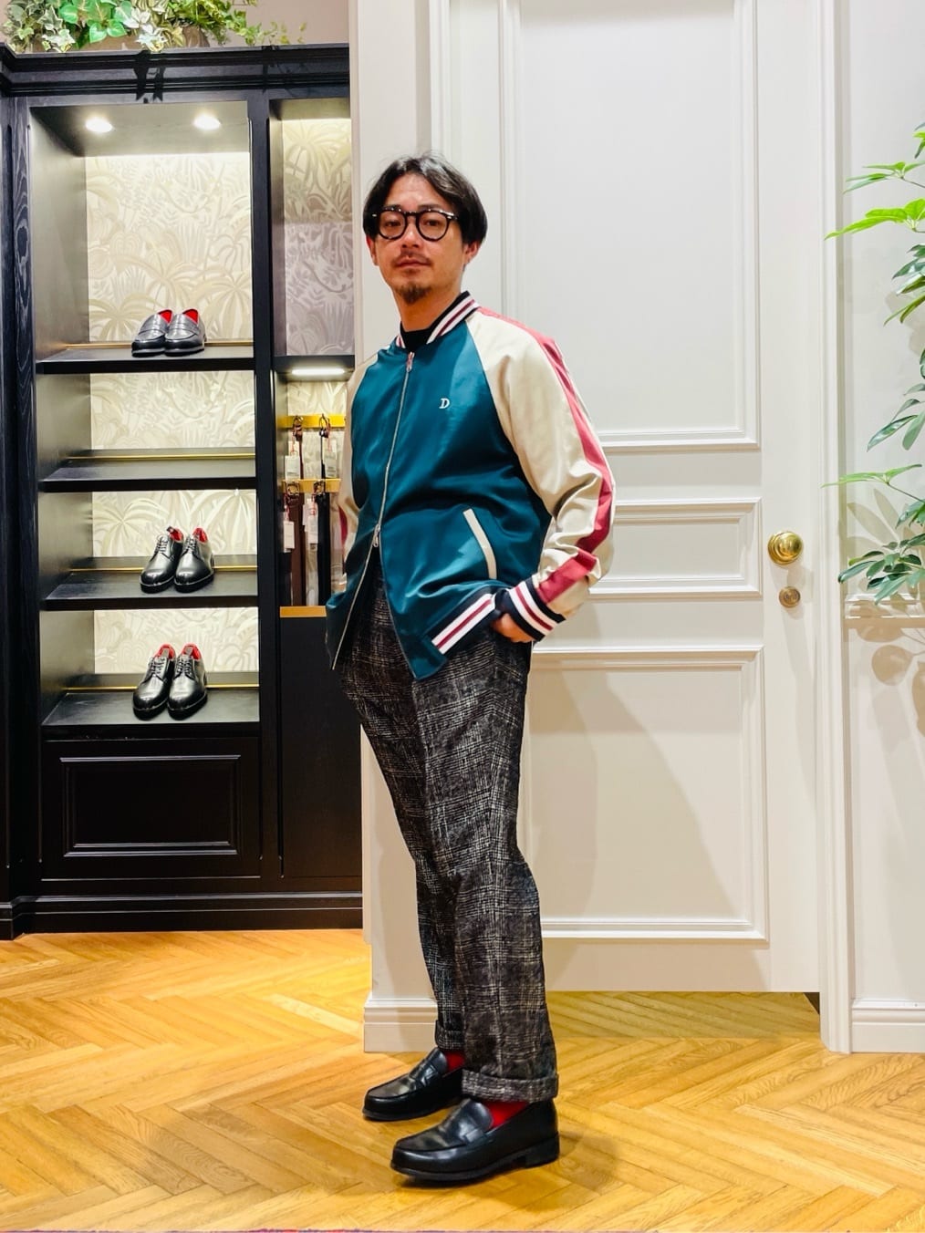 鶴田大士さんの「DRESSTERIOR｜【撥水加工/Safari5月号掲載】ローファー」を使ったコーディネート