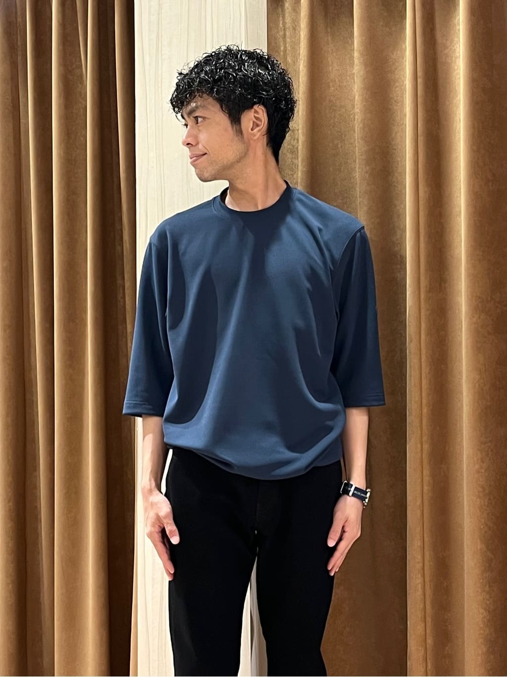 URAさんの「TAKEO KIKUCHI｜【Sサイズ～】ストレッチ デニム パンツ」を使ったコーディネート