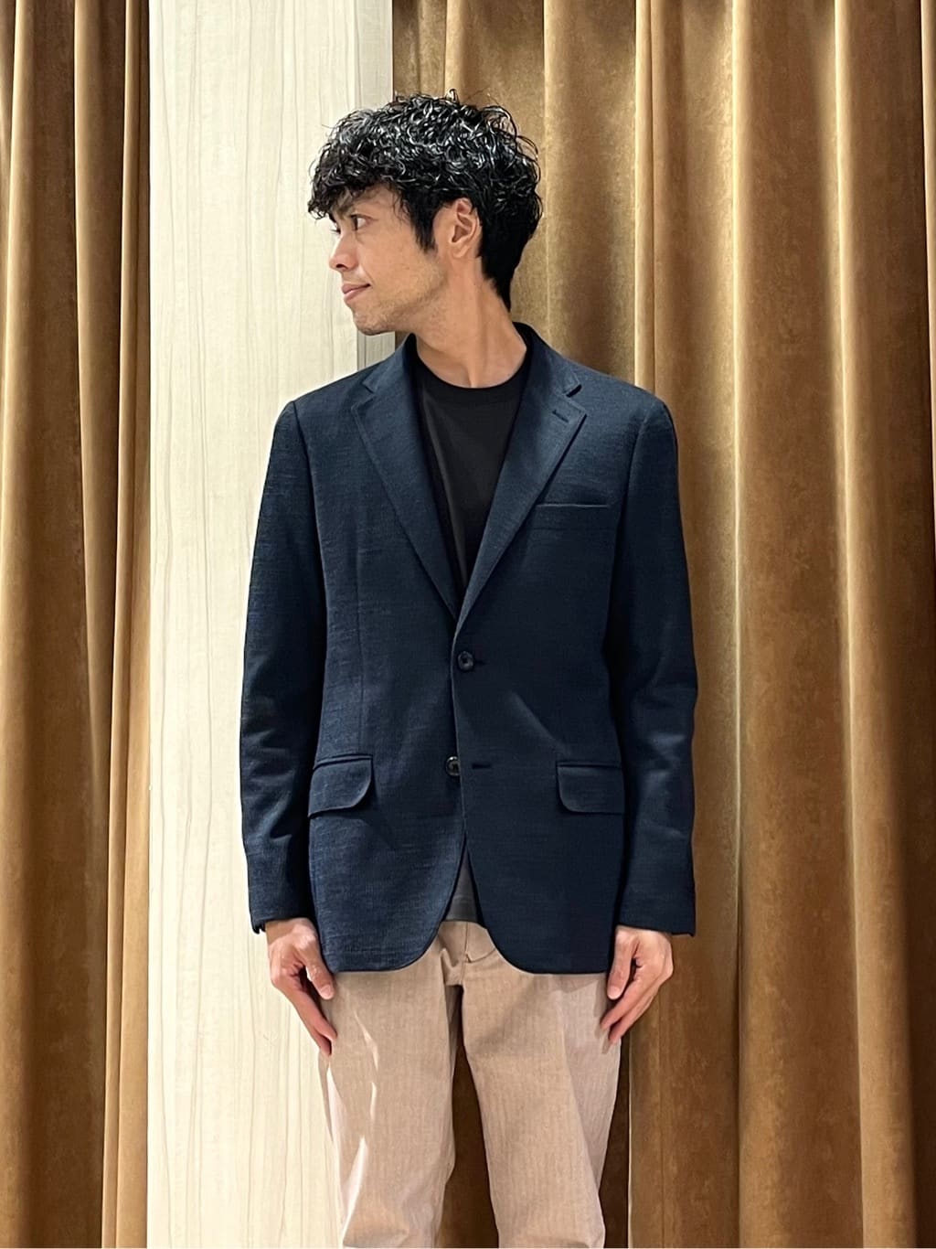 URAさんの「TAKEO KIKUCHI｜【Made in JAPAN】播州織 ヘリンボン ストレート パンツ」を使ったコーディネート