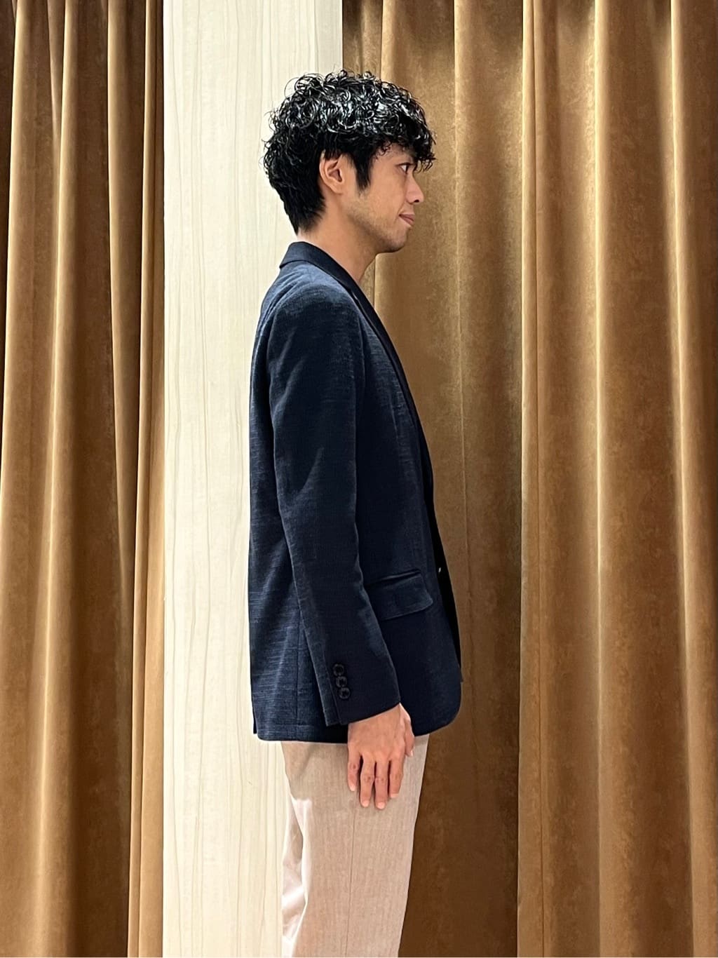 URAさんの「TAKEO KIKUCHI｜【Made in JAPAN】播州織 ヘリンボン ストレート パンツ」を使ったコーディネート