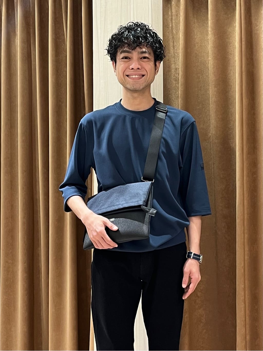 URAさんの「TAKEO KIKUCHI｜【Sサイズ～】ストレッチ デニム パンツ」を使ったコーディネート