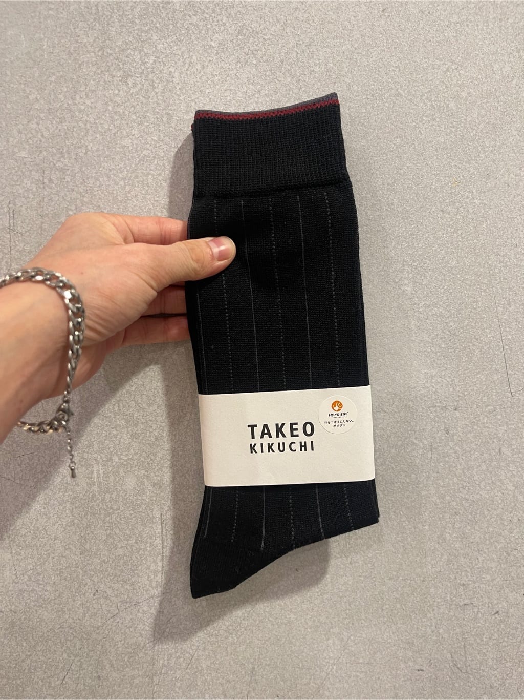 松村泰輔さんの「TAKEO KIKUCHI｜【抗菌防臭/日本製】ストライプ ドレスソックス」を使ったコーディネート