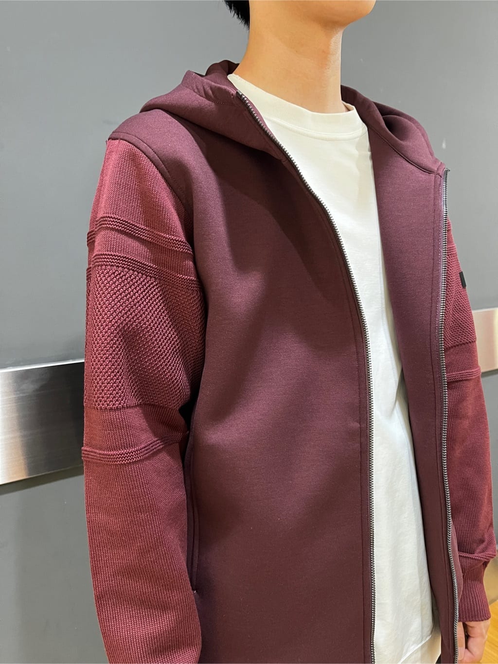 yutoさんの「TAKEO KIKUCHI｜【抗菌防臭／5サイズ展開】ハイゲージポンチ Tシャツ」を使ったコーディネート