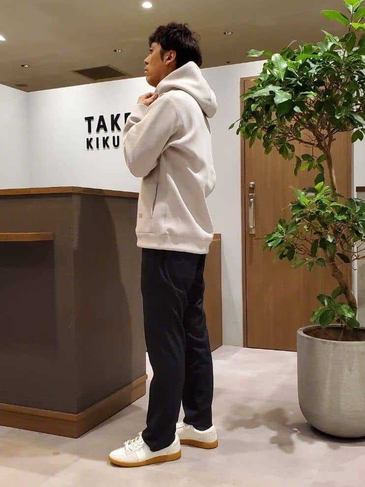ishidaさんの「TAKEO KIKUCHI｜【ONOFF対応】TRダブルニット ストレッチパンツ」を使ったコーディネート