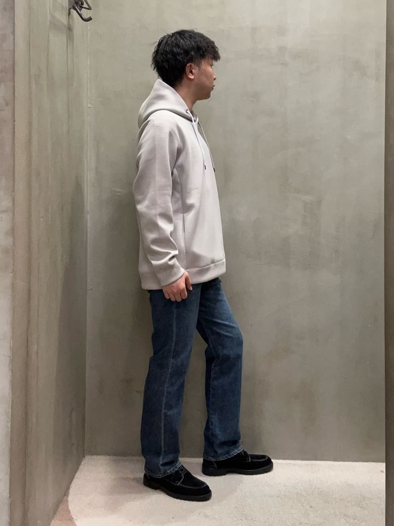 コウノ モトヤさんの「TAKEO KIKUCHI｜【モンスターストレッチ】日本製 ウォッシュド デニムパンツ」を使ったコーディネート