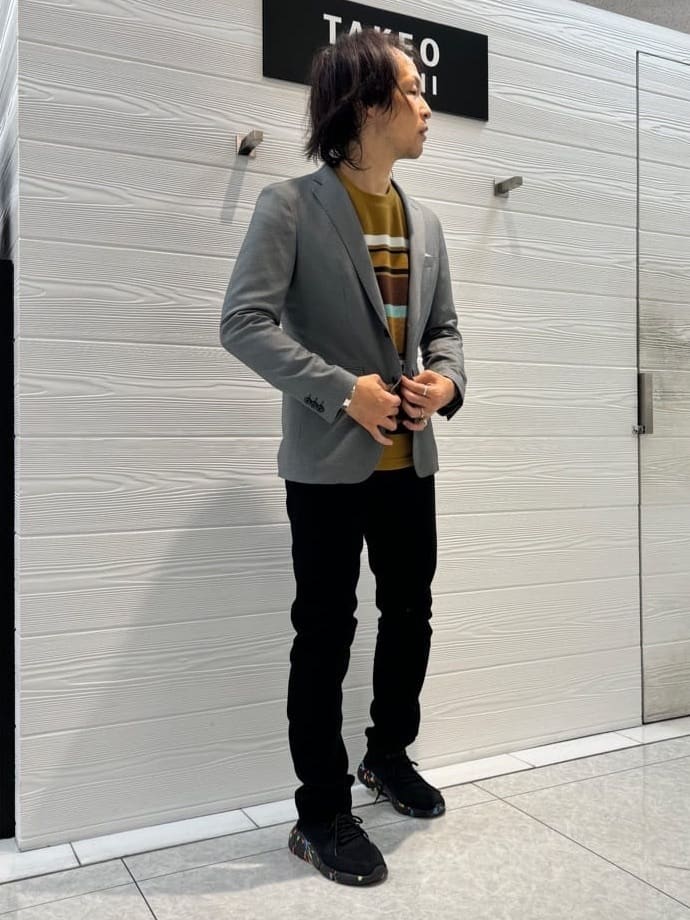 井出恭輔さんの「TAKEO KIKUCHI｜【Sサイズ～】ストレッチ デニム パンツ」を使ったコーディネート