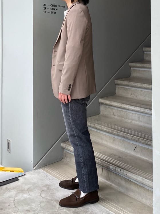 hazuさんの「TAKEO KIKUCHI｜【モンスターストレッチ】日本製 ウォッシュド デニムパンツ」を使ったコーディネート
