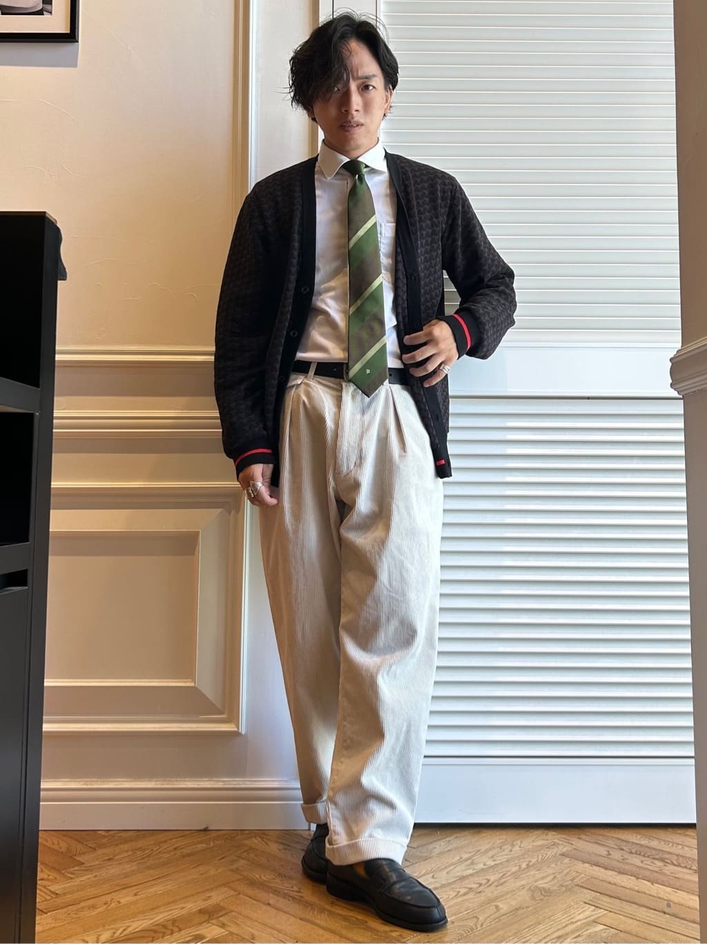 須田　慎二郎さんの「DRESSTERIOR｜【撥水加工/Safari5月号掲載】ローファー」を使ったコーディネート