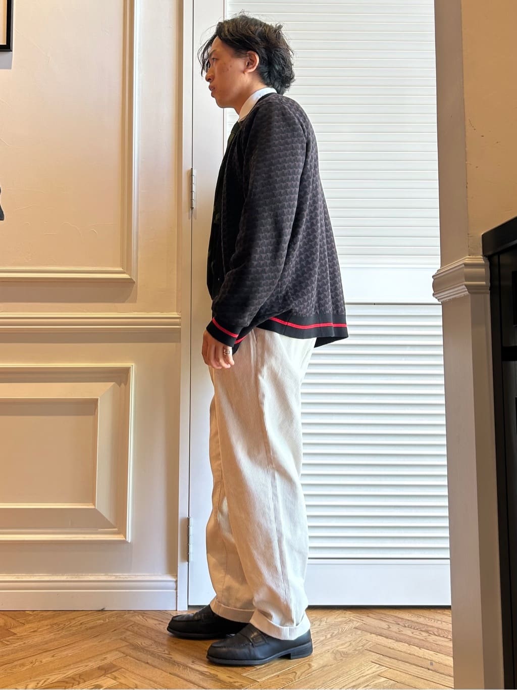 須田　慎二郎さんの「DRESSTERIOR｜【撥水加工/Safari5月号掲載】ローファー」を使ったコーディネート