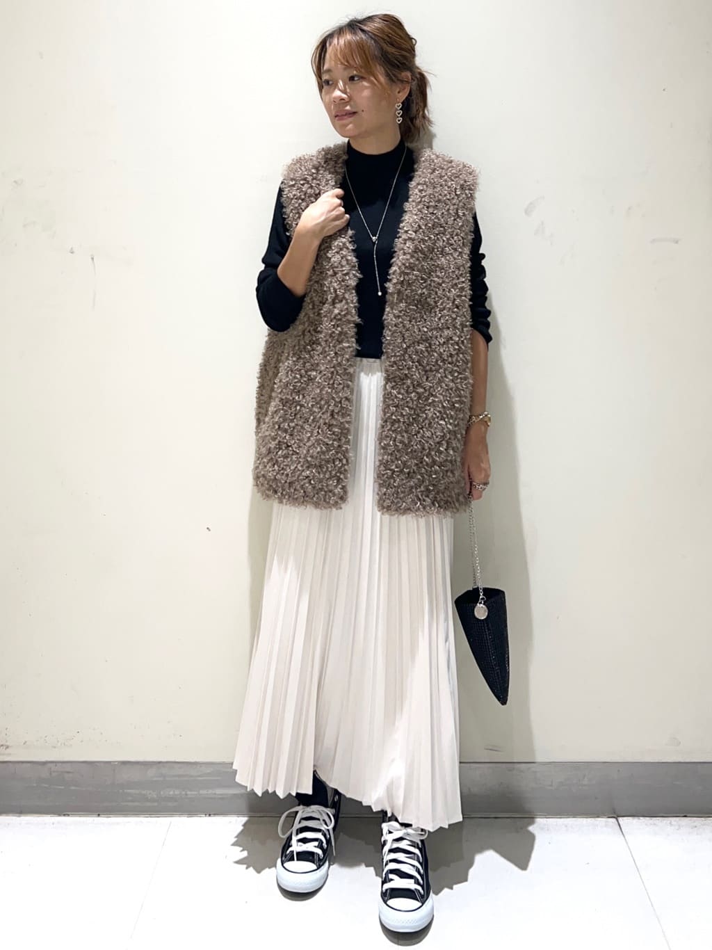 meeさんの「OPAQUE.CLIP｜CONVERSE キャンバス オールスター HI」を使ったコーディネート