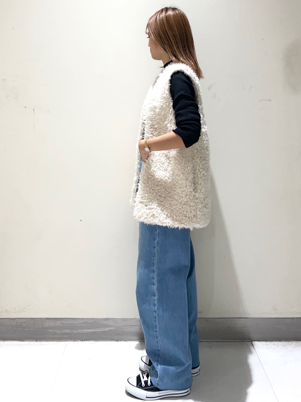 meeさんの「OPAQUE.CLIP｜CONVERSE キャンバス オールスター HI」を使ったコーディネート