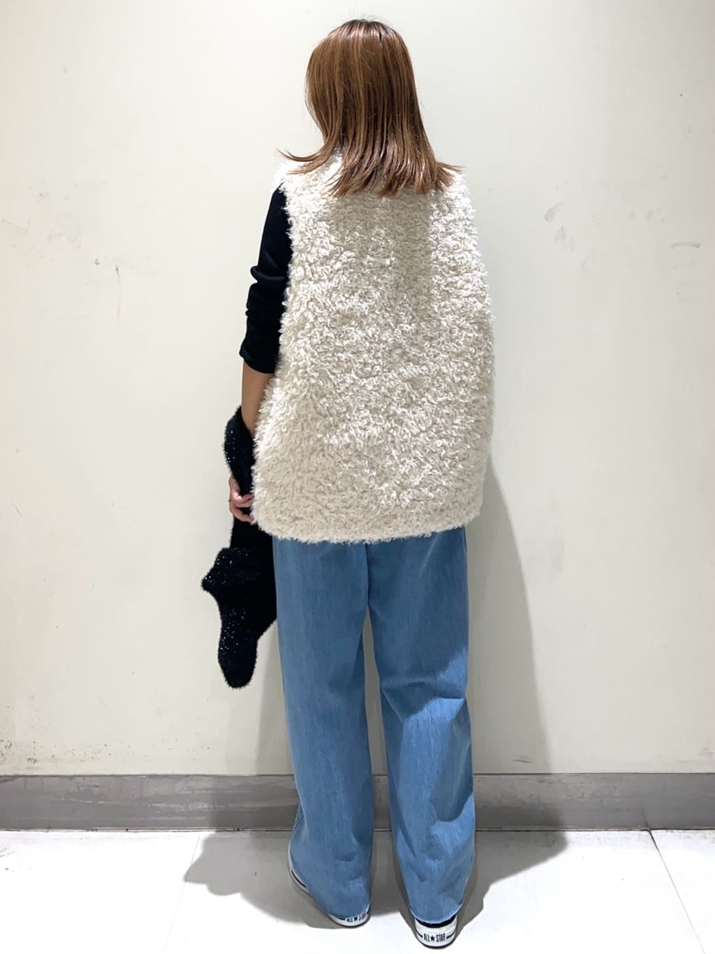 meeさんの「OPAQUE.CLIP｜CONVERSE キャンバス オールスター HI」を使ったコーディネート