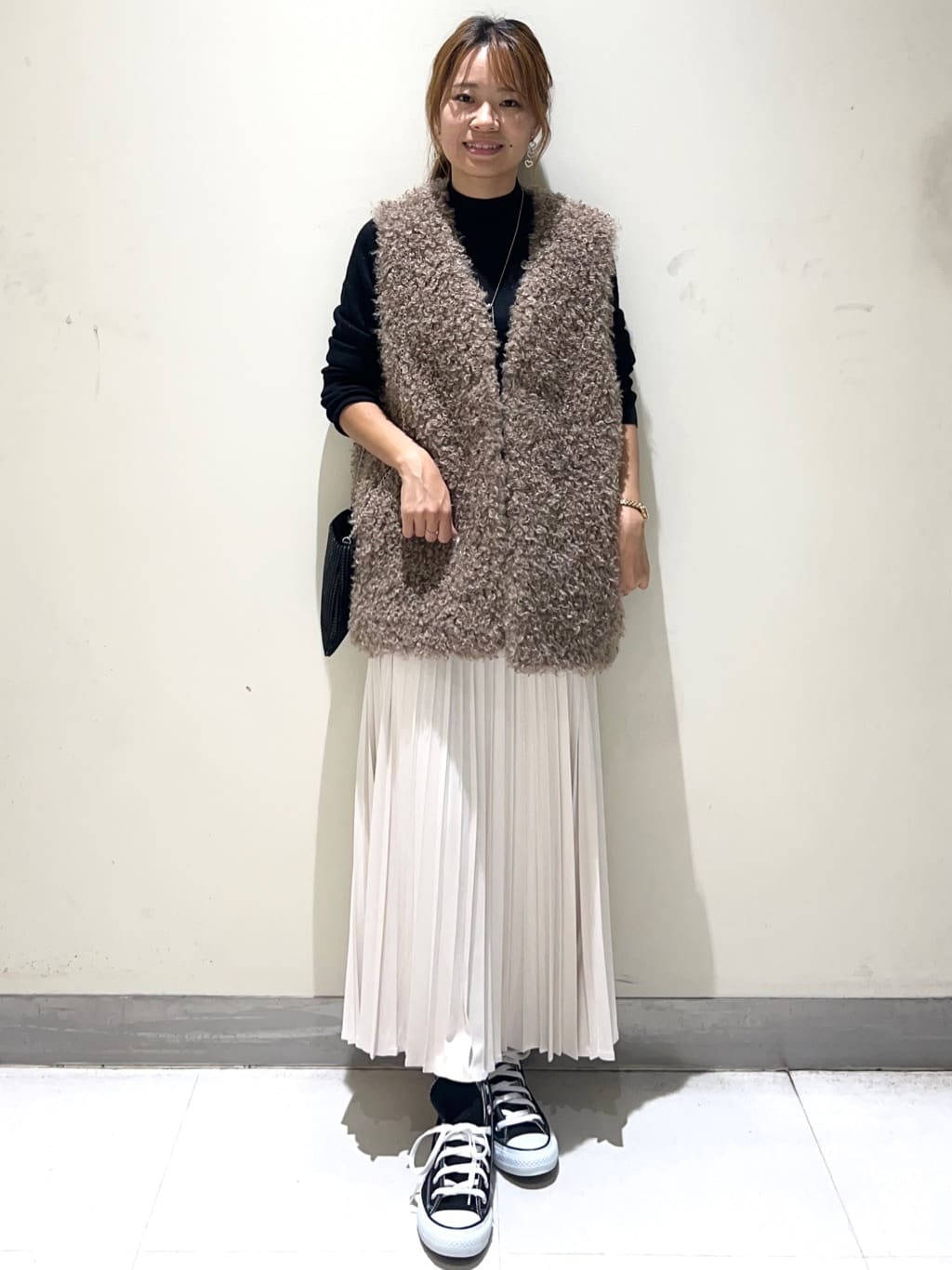 meeさんの「OPAQUE.CLIP｜CONVERSE キャンバス オールスター HI」を使ったコーディネート