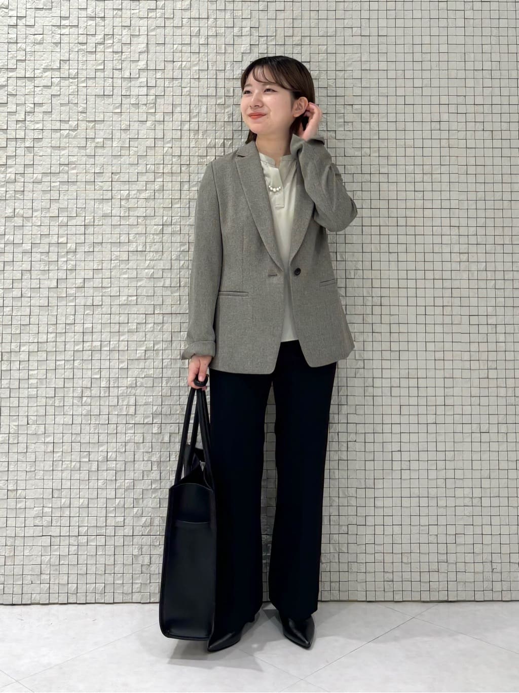sakuさんの「INDIVI｜【セレモニーにおすすめ！】パール調トップネックレス」を使ったコーディネート