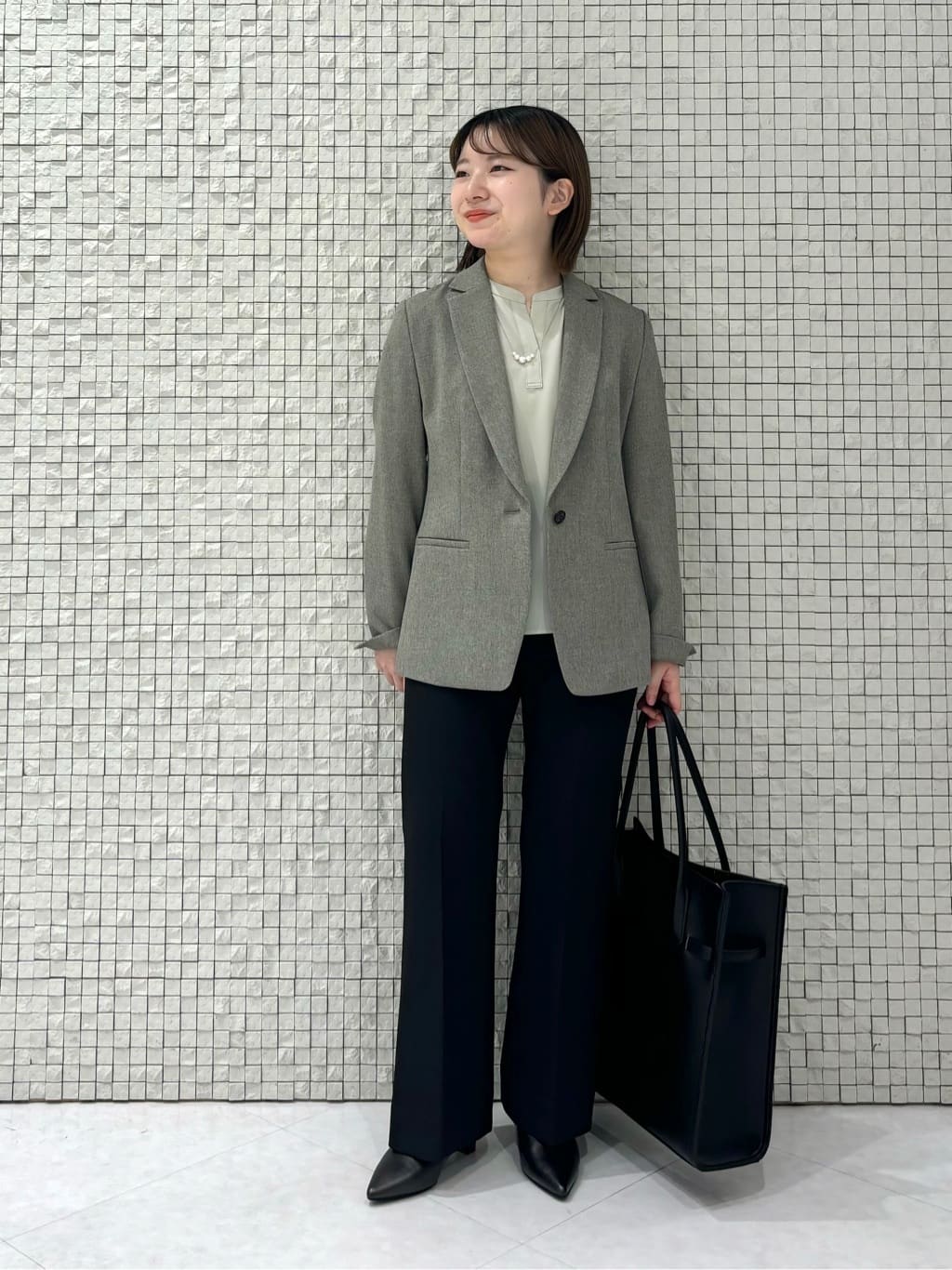 sakuさんの「INDIVI｜【セレモニーにおすすめ！】パール調トップネックレス」を使ったコーディネート